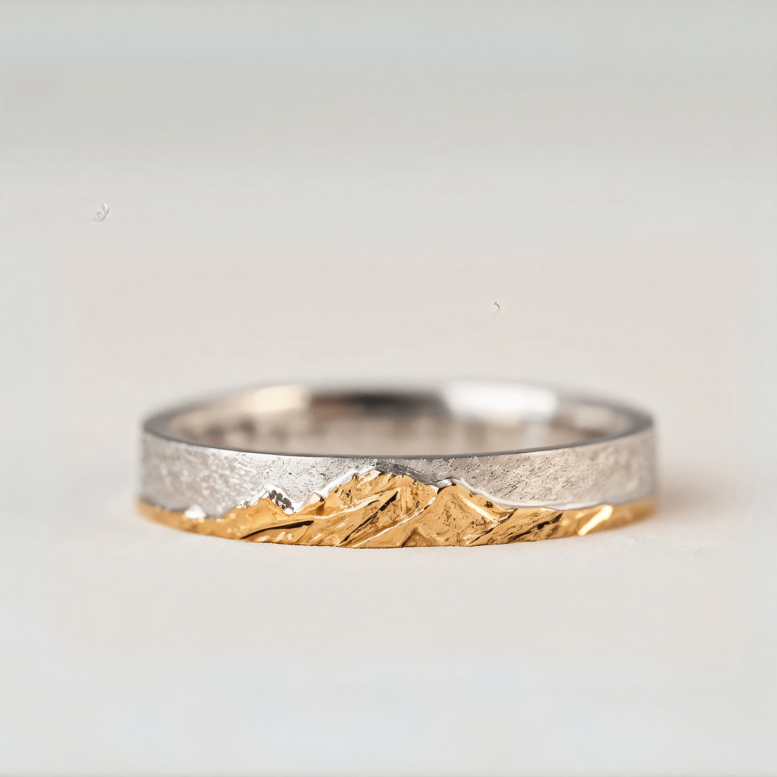 【Mt. Shasta】Hand-Engraved Mount Mens/Womens Wedding Ring