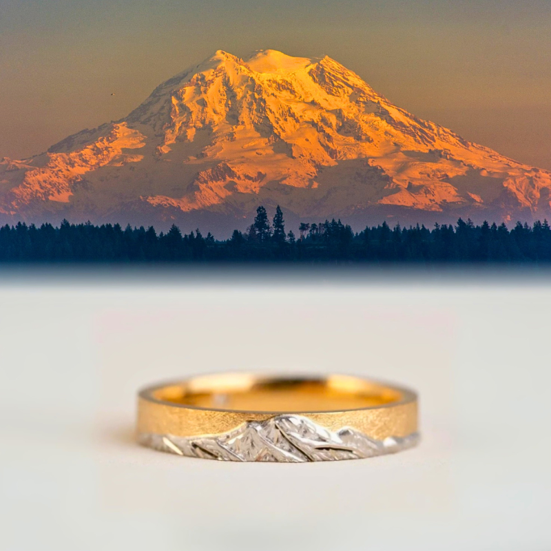 【Mt. Rainier】 Gold Hand-Engraved Mount Wedding Ring