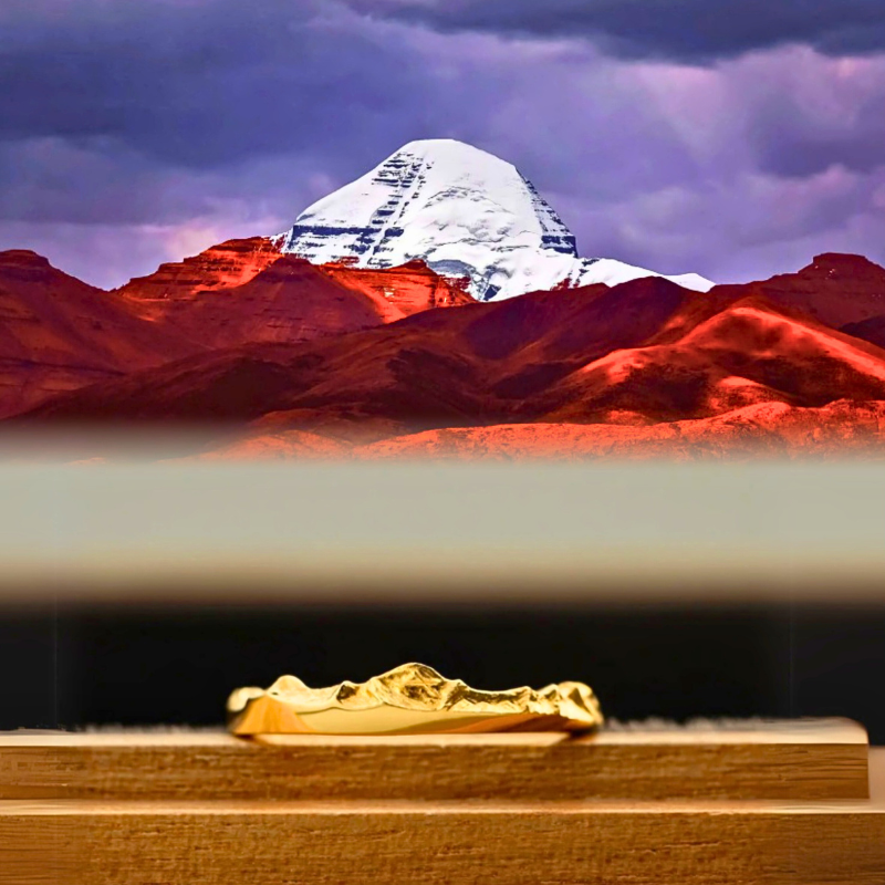 【Mt. Kailash】Gold Hand-Engraved Mount Wedding Ring